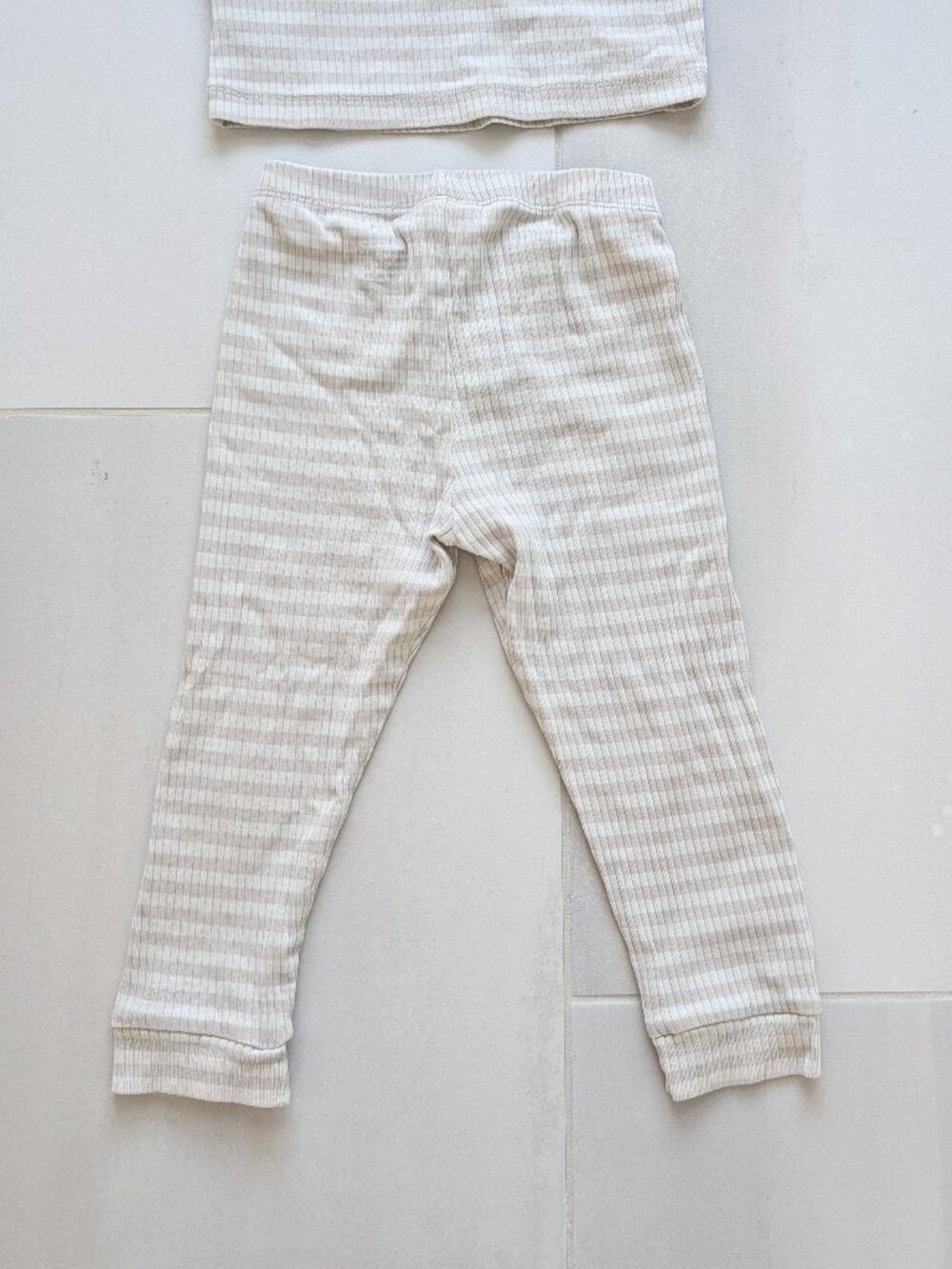 (4/$20) H&M - Ribbed Cotton Set - Picture 8 of 8